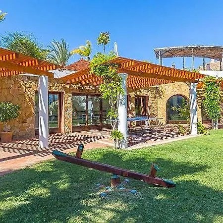 Luxury At Monte Paraiso